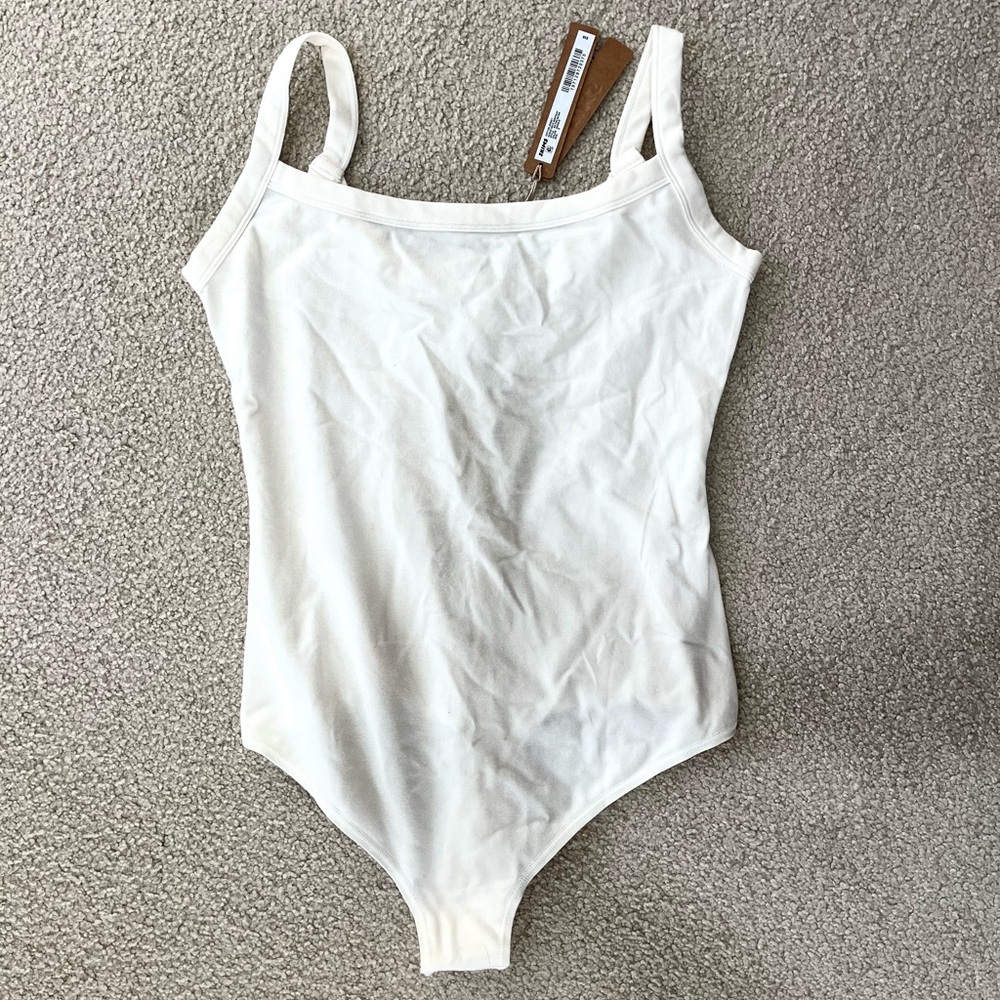 SKIMS scoop neck thong bodysuit NWT